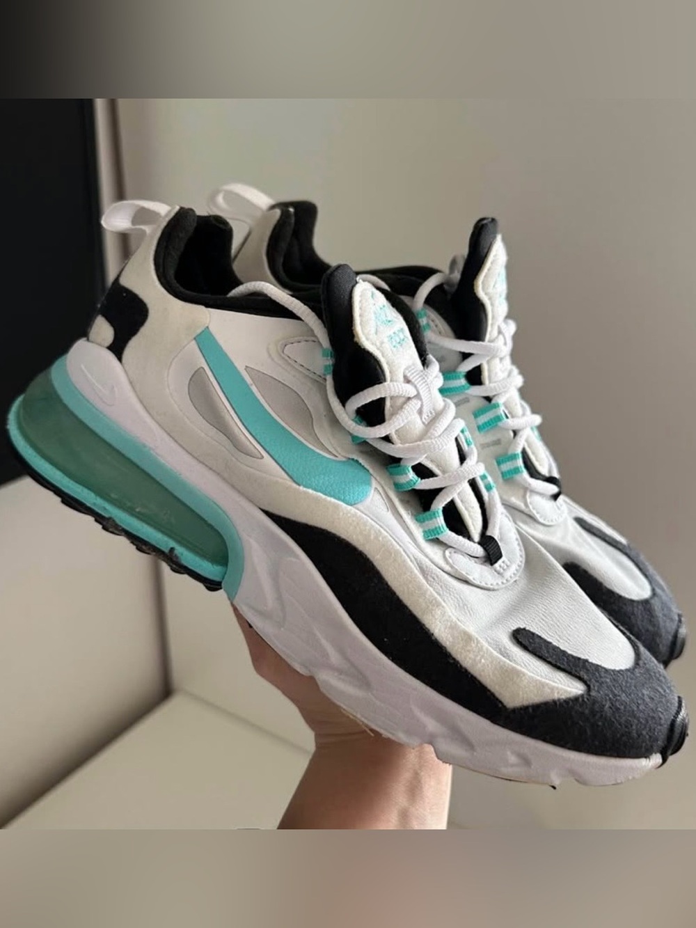 Women’s Nike Air Max 270 React Shoes Sz 5.5 Black White Blue